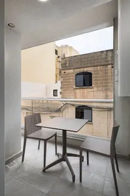 Modern 2BD Apartment with Spacious Layout & 2 Balconies - San Gwann - Image 3