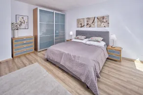 2 Bedrooms, 2 Bathrooms & Garden - Image 5
