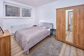 2 Bedrooms, 2 Bathrooms & Garden - Image 4