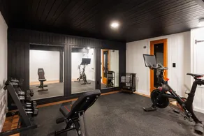 *Sleeps 16*Hottub*Sauna*Pet Friendly*7 Min to Ski* - Image 4