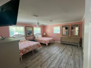 Coastal pool house - sleeps 15 - Image 5