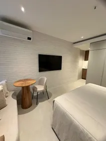 Suite in flat with pantry and garage - Image 5