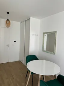 Absolute calm, very close to the station, comfortable studio. - Image 2