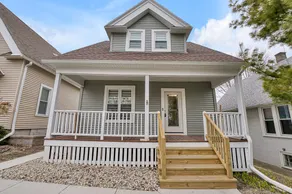 Bayview Bungalow– Newly Renovated Retreat - Image 2