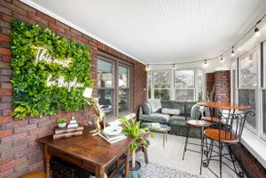 The Oak & Ivy / Stylish Stay Steps from Uptown - Image 2
