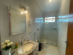 Safe House with 3 Bedrooms and Covered Garage - Image 4