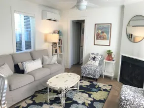 2 bdrm Bungalow 3 blocks from the Beach - Image 5