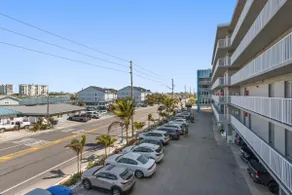 Beach, Gulf, and Bay Views plus 2 Balconies with Pool and Sleeps 6 - Image 5