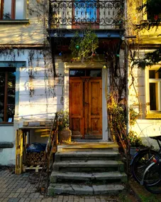Dresden in a lovely studio apartment - Image 5