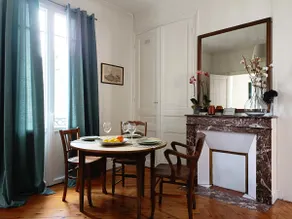 Charm & breakfast included - Image 2