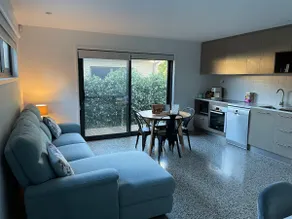 Private Executive Sanctuary in Parliament District - Image 2