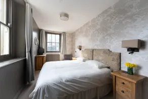 Rockingham Lodge - Image 5
