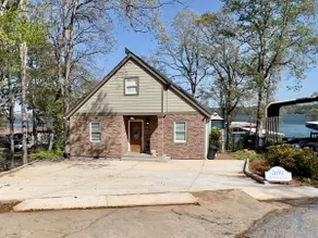 Lake Living with Amazing Views of Lake Hartwell - Image 4