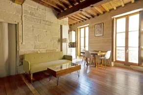 Charmerende lejlighed med aircondition i det historiske centrum af Uzès - Image 3