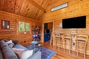 Peaceful Cabin in the Heart of North Country - Image 4