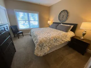 (Front) Location! Clean! Great View! No steps! - Image 5