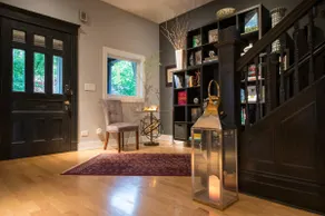 Victorian House in Heart of Rogers Park - Image 3