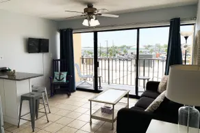 Carolina Beach Cabana Boardwalk and Beach Condo - Image 2