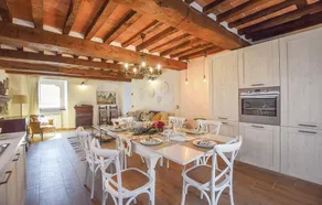 Tuscan-style villa - Image 5
