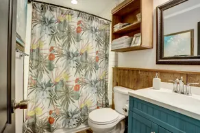 Modern Farmhouse Studio Apartment - Image 4