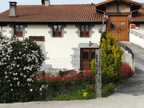Rural apartment in Iribas surrounded by nature. - Image 2