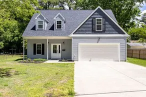 *CNU Haven* | 5 bedroom |1st FL master | Firepit - Image 3