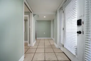Hidden Gem, 1.5 block to the BEACH & STARBOARD! - Image 4