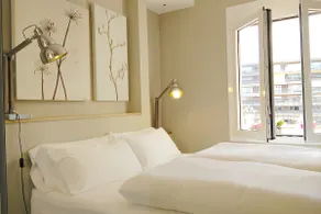 Cozy condo w/ 65 sqm terrace & skyline views - Image 5