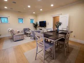 High End MIL Unit In Gated Home - Image 5