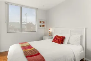 Admirals View 2 bedroom Apartment - Situated on ‘The Strand’, Williamtown’s best street, with bike and walking paths along waterfront. - Image 4