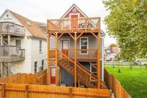 BEAUTIFUL VICTORIAN HOME UNIT 2 - Image 2