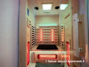 Suite 4 Jacuzzi Spa & Private Sauna Apartment - Image 4