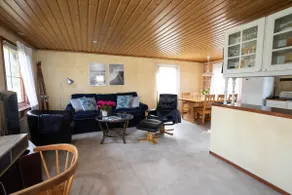 Farmhouse on horse farm with proximity to lake and sea - Image 4