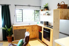 Airbnb on Cleland - Unit A - Image 5