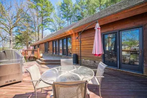 Custom Lakefront House w/slip! Great Location - Image 5