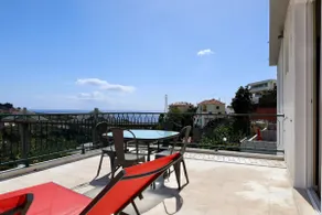 House with terrace & heated pool - Image 4