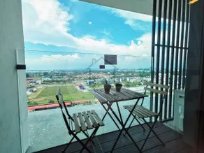 PD D'Wharf Premium Suite - Full Seaview (Up to 6 Pax) - Image 3