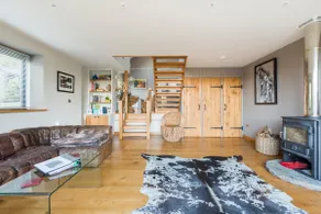 Woodside, surrounded by woodland and beautiful gardens - Image 4