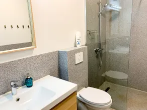 Bakki Apt - Spacious 2-bedroom seaside apartment - Image 5
