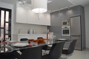 Moderne Wohnung 200 m vom Meer entfernt mit Südterrasse und Pool - Image 5