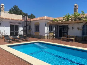Villa with stunning seaviews (max 4 adults) - Image 2