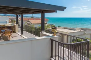 Ducezio, apartment with sea view for 2 people - Image 3