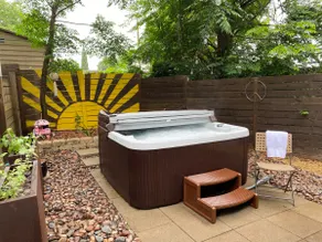 Condé Nast Fav! E ATX Hot Tub + Pool •Walk to 6th - Image 2