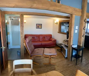 Chalet by the river and at the foot of the Massif - Image 3