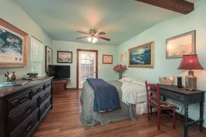 Eclectic Midtown home by Whole Foods near I-10 - Image 5