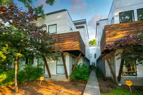 Dine Under the Stars on a Townhouse Rooftop - Image 3
