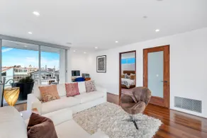 Modern Beach Front architectural home-3 king beds- family friendly beach - Image 4