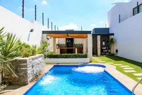 Jose's Terrace - Image 2