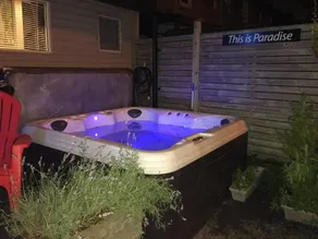 Discounted Suite Due To Hot Tub Repair - Image 4