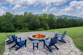 Spring Mountain Luxury: Hot Tub, Fire Pit, Views - Image 2